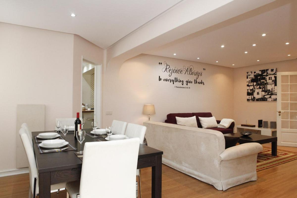 The Words' In The Heart Of Appartement